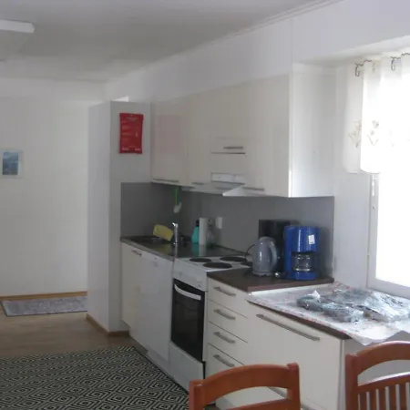 Huoneistomajoitus Hella 3c Haermae Harma